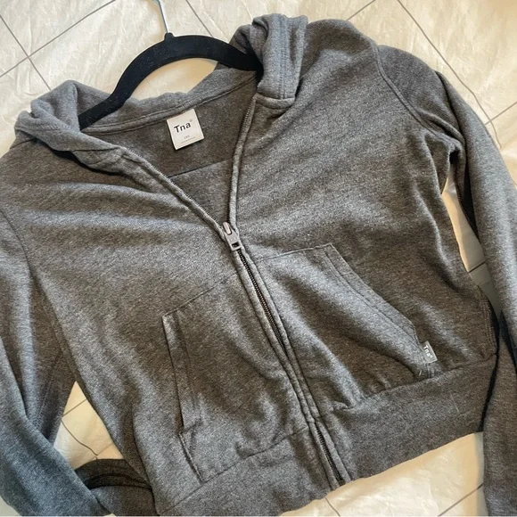 Aritzia TNA- COTTON lightweight, cropped jacket with hood [XS] - Picture 4 of 7